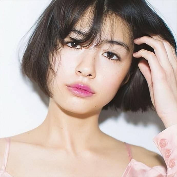 和绫野刚婚后佐久间由衣工作走向 还能继续演员&模特之路吗_合作_雏鸟