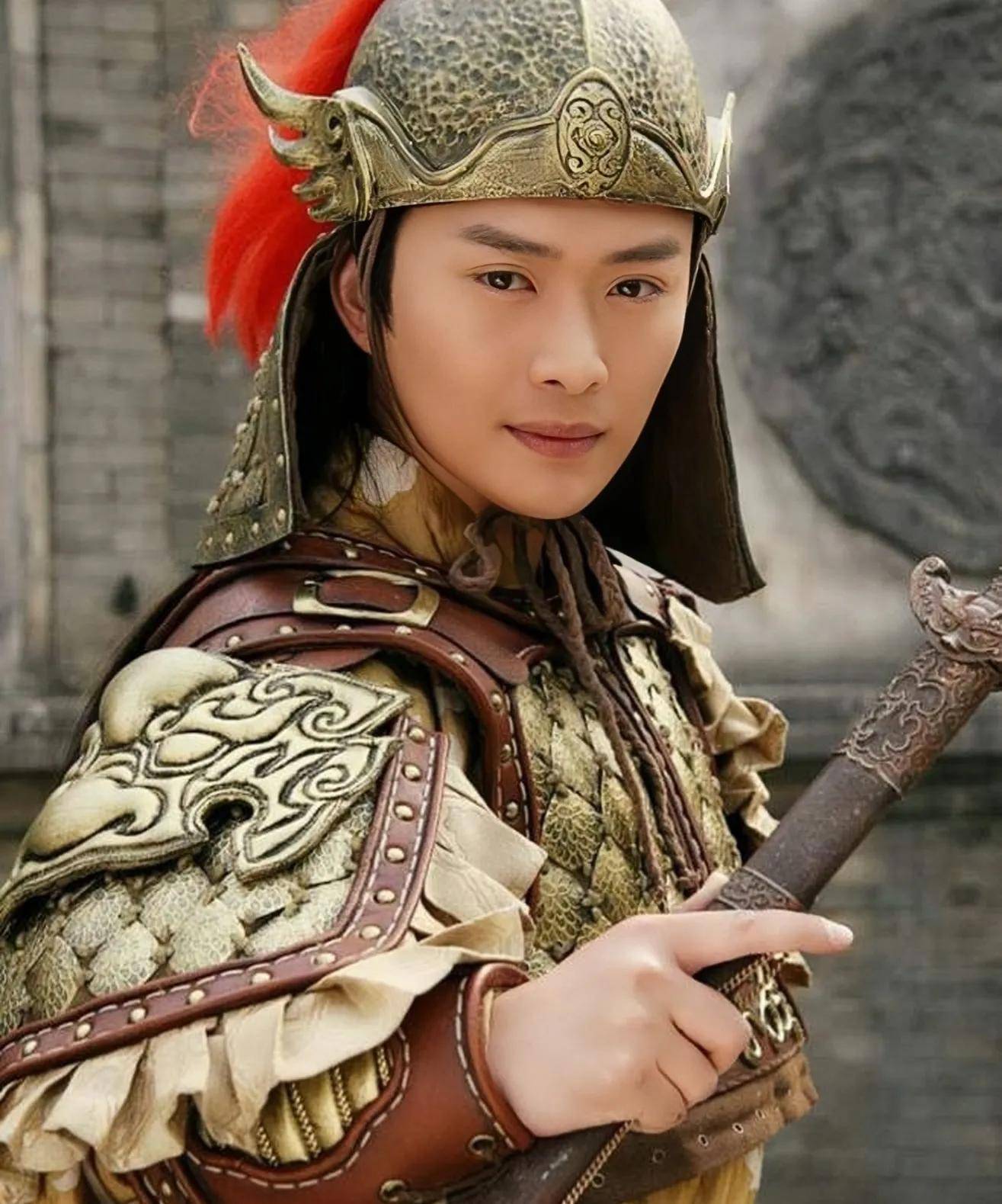 因不同意丁克与前妻分手,二婚娶小12岁娇妻的黄海冰,得偿所愿了吗