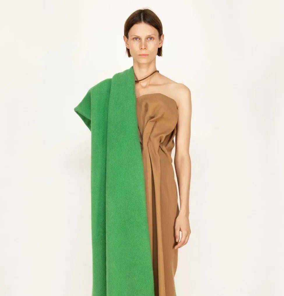 懂穿的人冬天就用棕色 绿色!