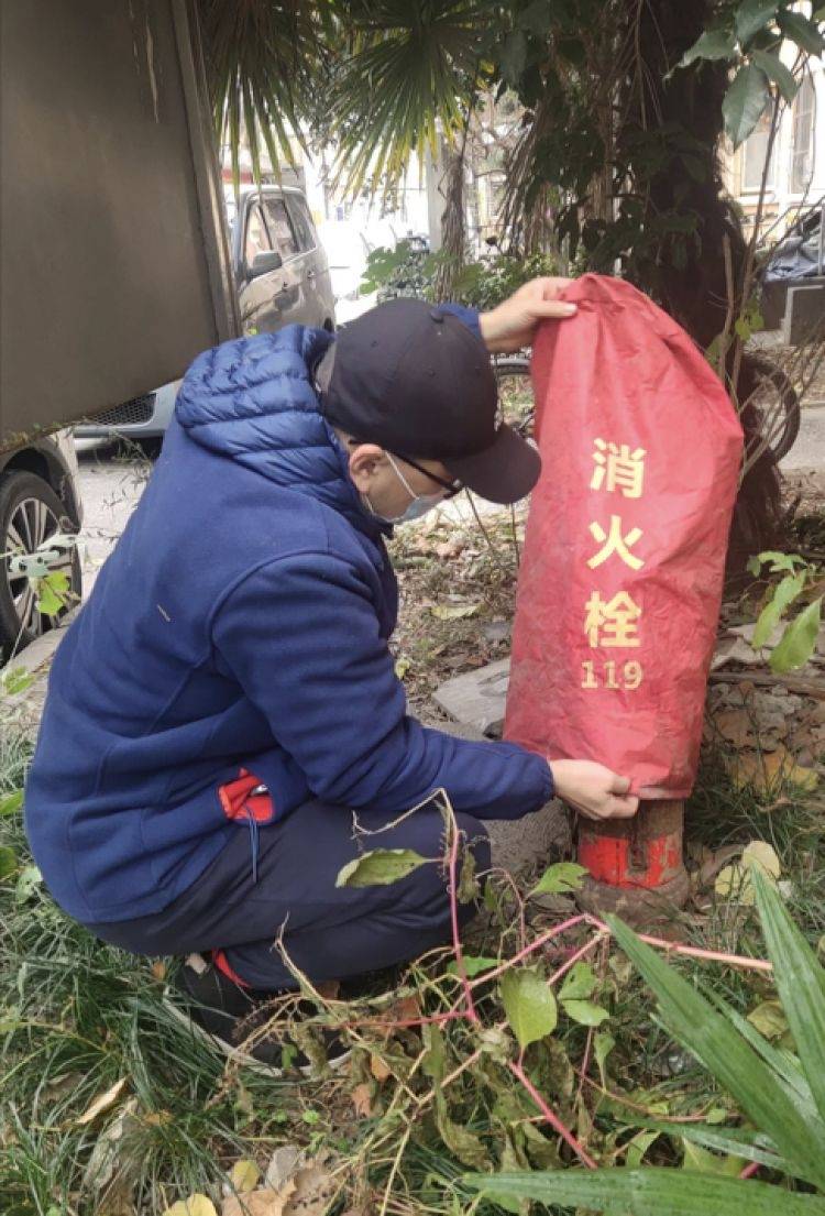 寒潮來襲,ta們迅速出擊,為居民送溫暖……_楓林路街道_工作_社區