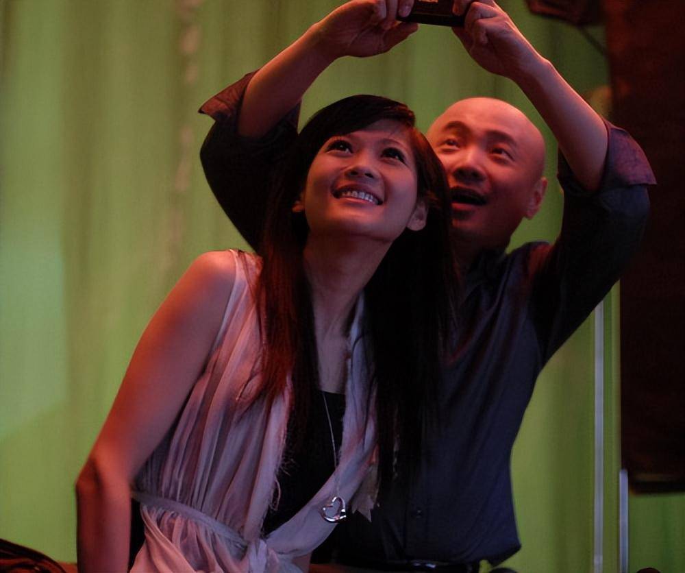 这就是《爱情呼叫转移》的结局,故事很很美,饰演徐朗的是徐峥,而饰演