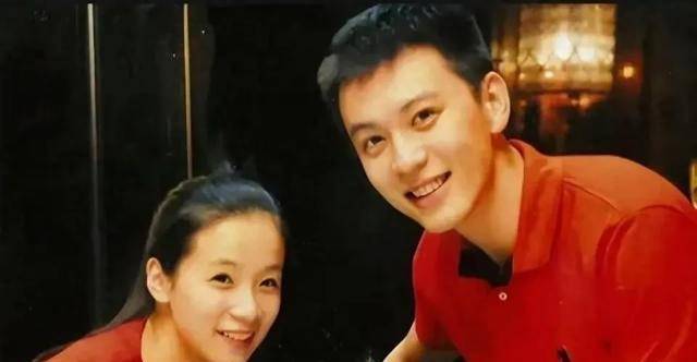 杨明曾在2012年底向艺术体操运动员窦宝宝表达过爱意,但两人的恋情