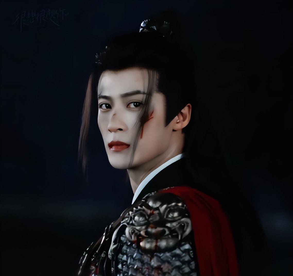 相柳的身份注定了两人之间的悲剧,也让人看的悲伤,但慕青宴的出现就