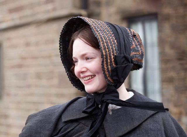 《欧也妮葛朗台》:单纯善良的女孩,被父亲算计,被恋人辜负_金钱_社会