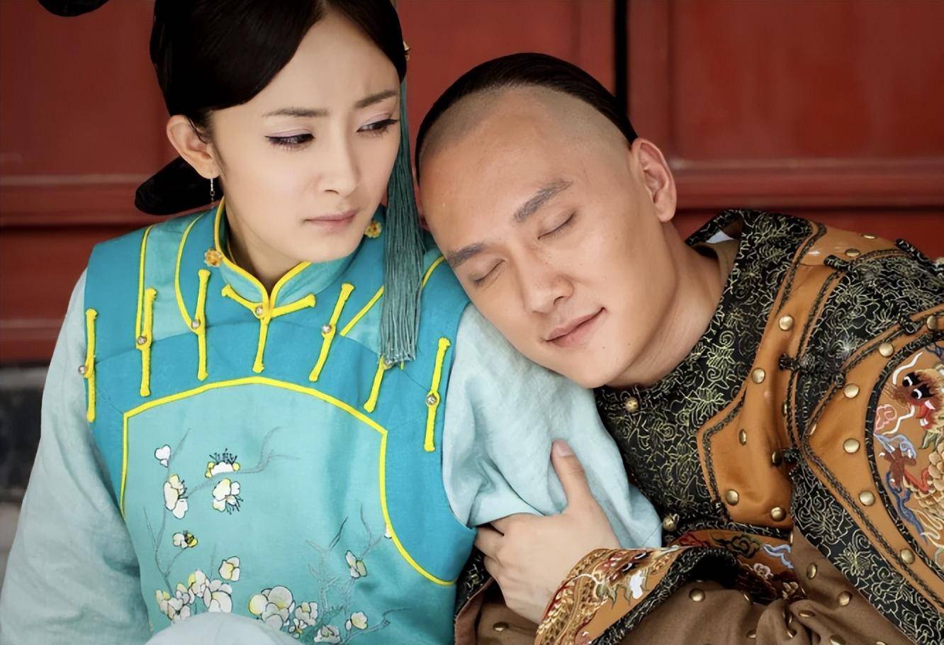 红了10年,"中年少女"杨幂,危机已至_消息_胡歌_角色