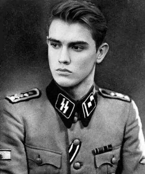 希特勒年轻时期图片