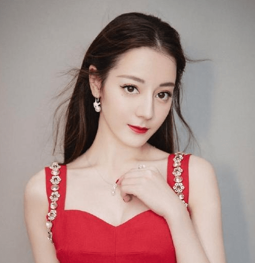 31岁的迪丽热巴,彻底没救了_合作_范冰冰_明星