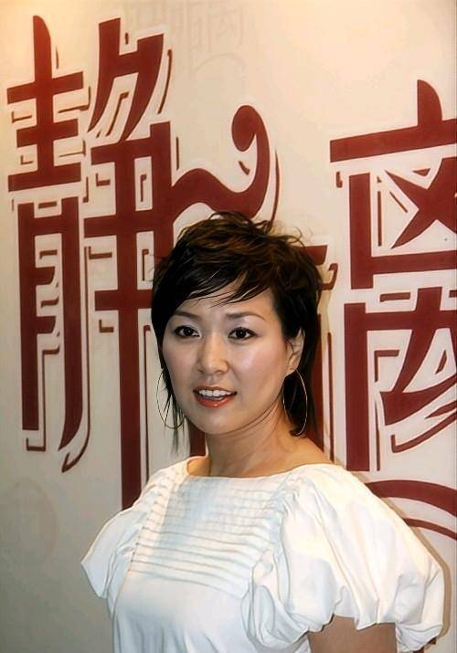 主持人李静:从央视裸辞,转身自己当老板,嫁给史可的前夫不后悔_生活