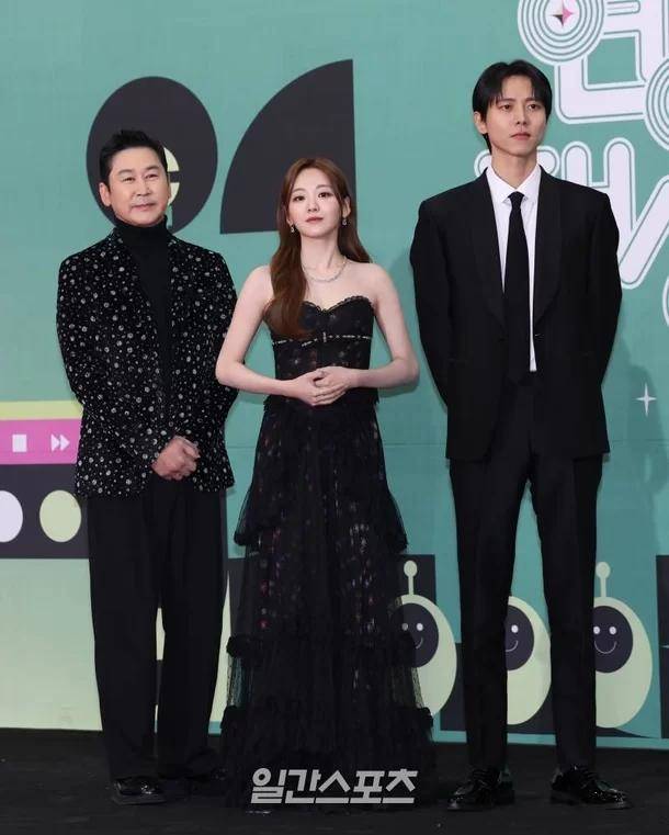 申东烨送前女友李素拉价值3500万韩元项链,妻子宣惠润并没有妒忌_洪真