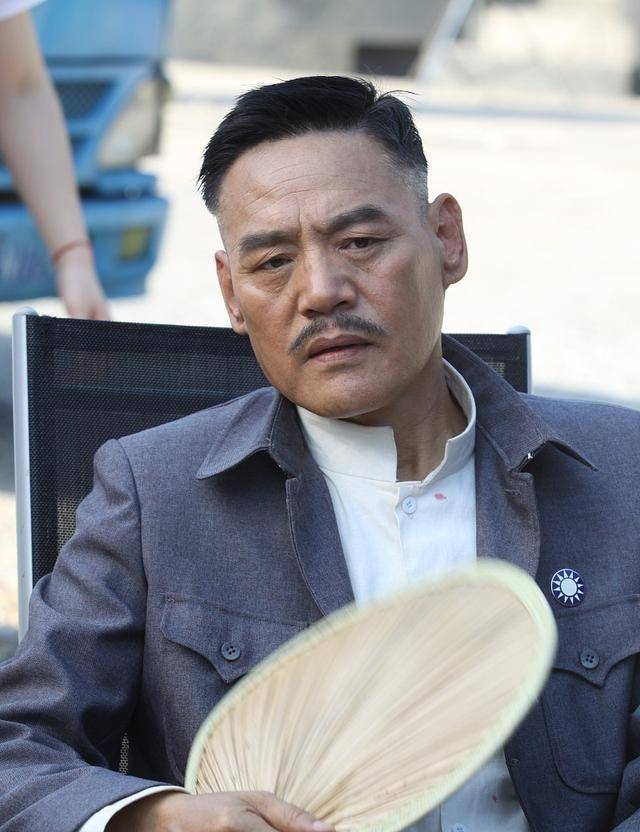 巍子:被人艺培养多年,解决户口还送北京一套房,可他却忘恩负义