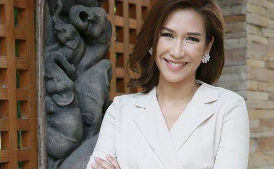 《玻璃面具》:带上脑子看泰剧,少见的不狗血总裁剧_为人_nat_未婚妻