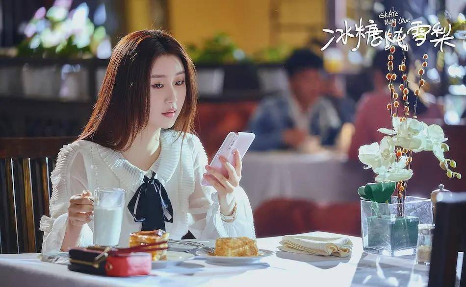 《冰糖炖雪梨》终于知道周染针对棠雪的原因了,4个字说明一切_黎语冰
