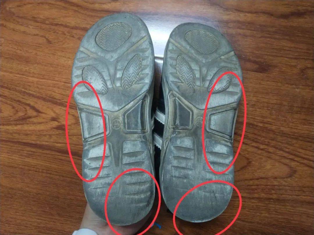 磨损_小孩_鞋底