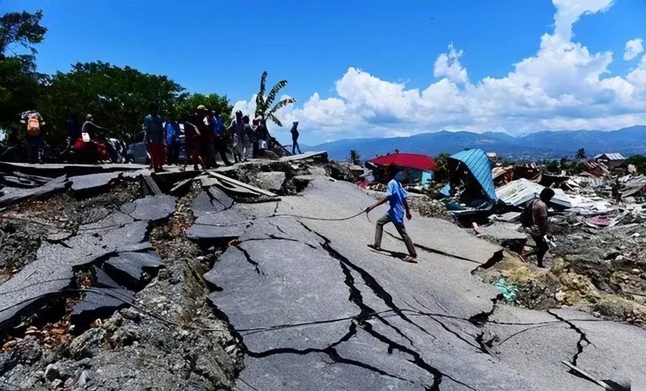 9.5级史上最大地震: 震偏地球自转轴8cm! 最强的12级又该多严重?