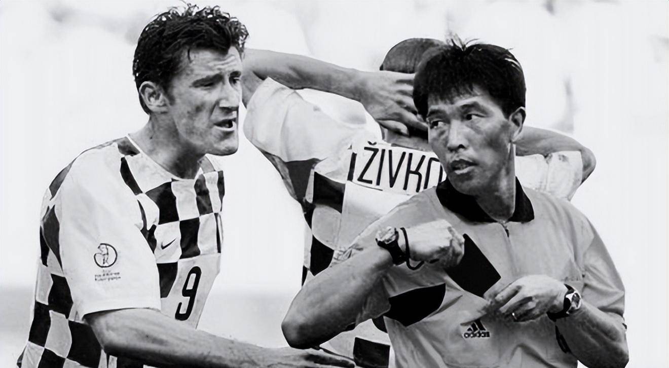 反黑风暴前,陆俊被亚足联推荐给国际足联执法世界杯,但最后他却在世界