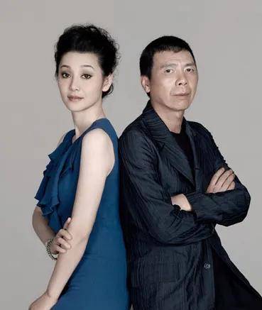 冯小刚:嫌弃原配又土又穷,转身娶小10岁的徐帆,结局如何?