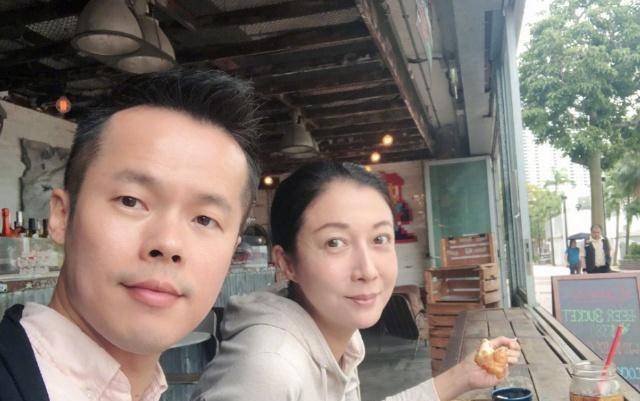 "小龙女"吴卓林公布婚讯后,母亲吴绮莉首发声,态度