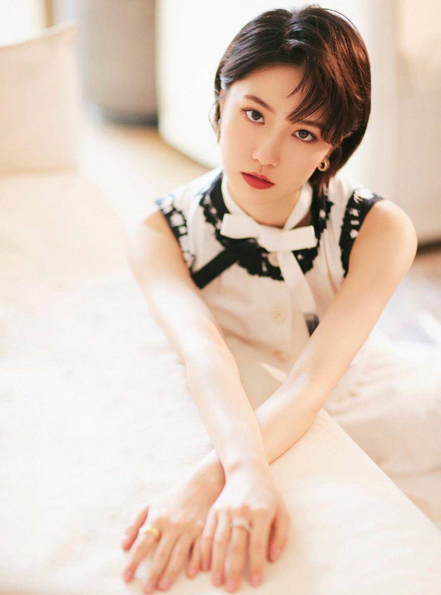 成果不再低调,用红毯造型告诉我们:诸葛大力的成功,不是意外_观众们