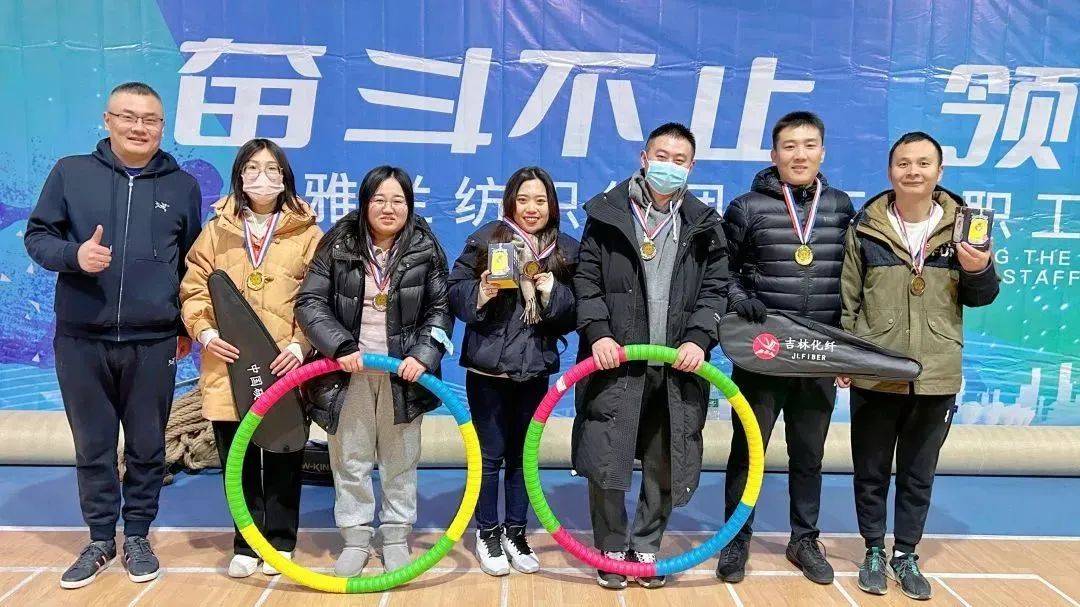 王润鑫,王聪,惠王钰,黄金平团队颠乒乓球冠军王晓晓,王润鑫,刘冰,陈健