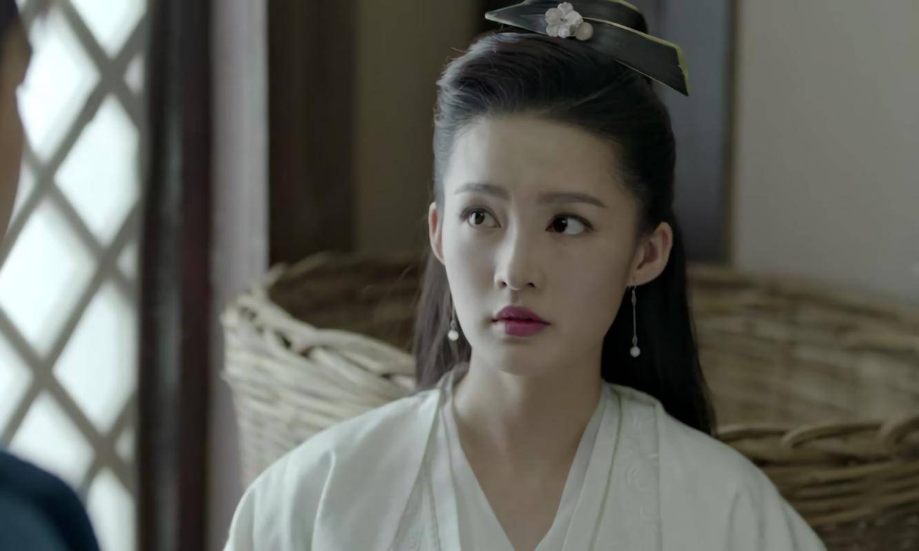 但范围太大,帮助二人抵挡着那些冰凌,守在柳思思和林婉儿身前