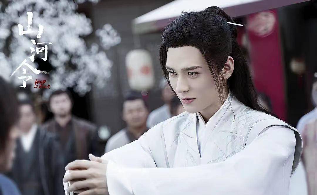 包括《绝世千金》,《而你刚好发光》,《从结婚开始恋爱》,《醉玲珑》