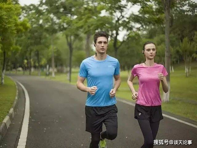 《一个人有没有教养和他的家庭有关系吗？》评论员:舒心