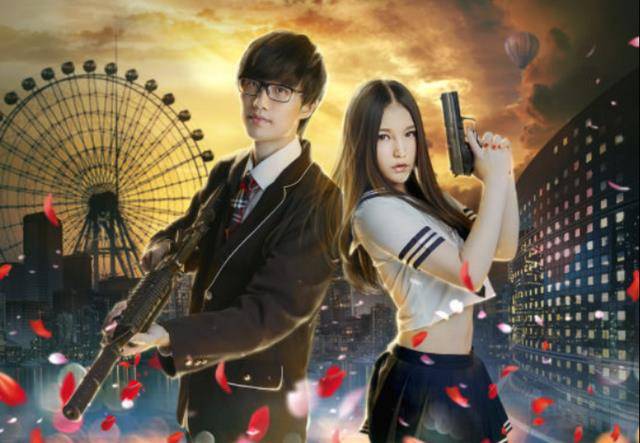 此后本兮更是受邀与偶像许嵩一起任职网络射击游戏反恐行动》的代言人