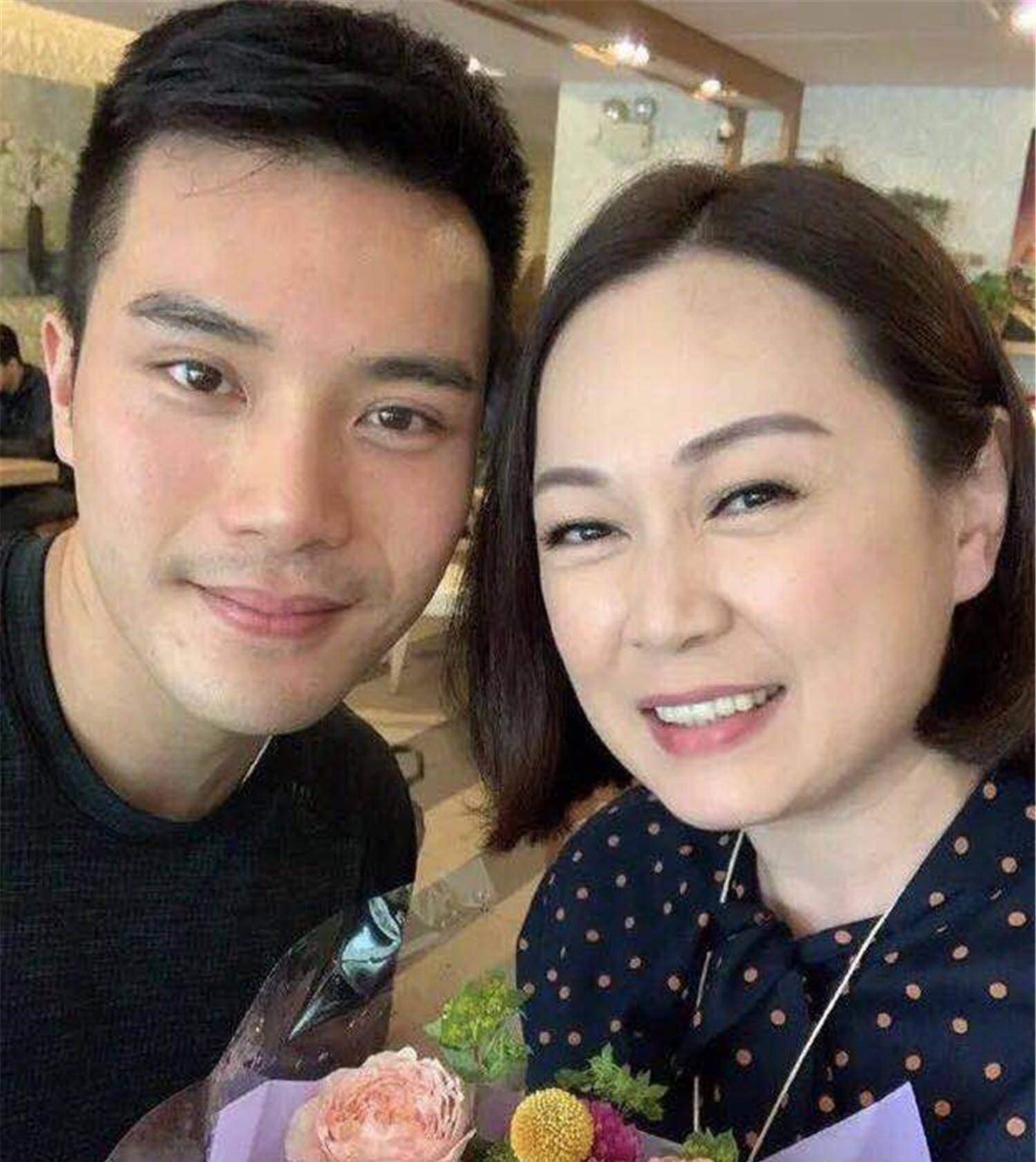 比起袁咏仪的"嫁给幸福",同选美出身的姚莹莹却被"情"误一生_事业