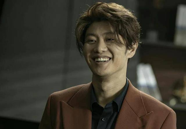 演员赵荀:从不修边幅的大叔爆改到韩系小鲜肉,他是如何做到的?