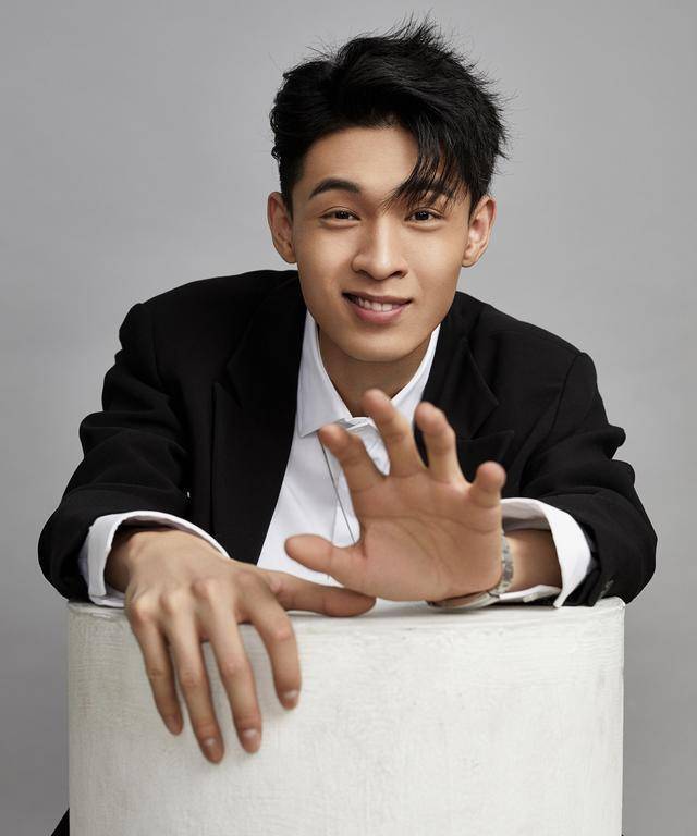 秦霄贤表现不佳,观众给高分,郭德纲评价毫不客气_岳云鹏_于谦_张云雷