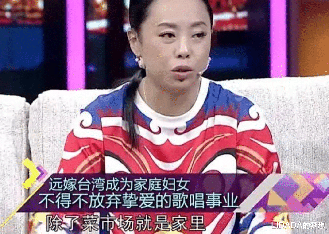 55歲當紅歌手,三婚三離為愛輕生,坦言沒孩子是人生