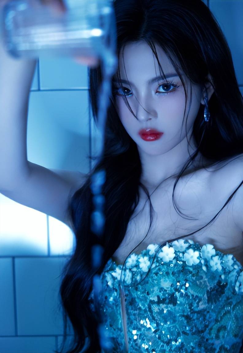 其中有鞠婧祎,杨超越,孟美岐,吴宣仪,王俊凯,王源和易烊千玺.