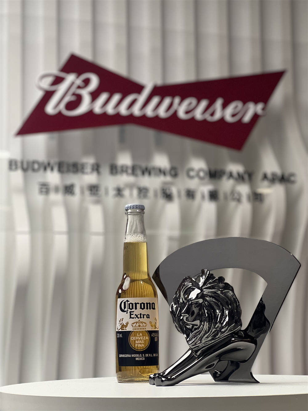 酿造不凡 百威亚太2023年斩获多项营销界殊荣_创意_品牌_科罗娜