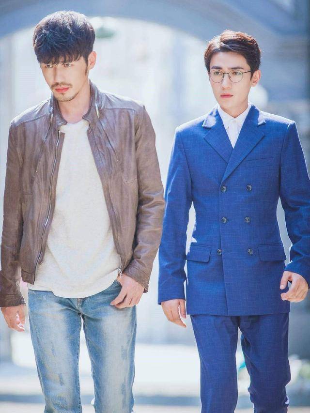 《九尾狐传》再被爆抄袭,李栋旭造型神似朱一龙,发型眼镜超相似_网友