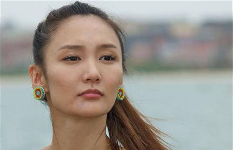 曾和张默有过恋情,如今深陷走歪路门,事情经过太狗血_牛萌萌_北京