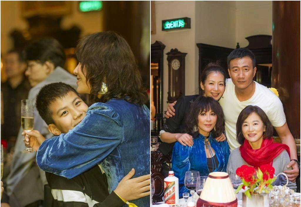 刘嘉玲晒自己和胡皓康的合照,康康高大强壮,现在都一米八了_娱乐_时间