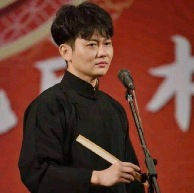 只是要不是张德燕这次主动承认两人曾经是搭档,绝大部分网友和粉丝都