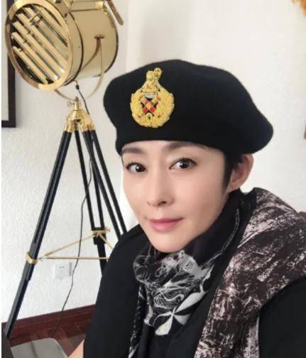 张敏:曾被向华胜宠爱,香港女神为何如今下嫁不知名导演_汪雨_王晶