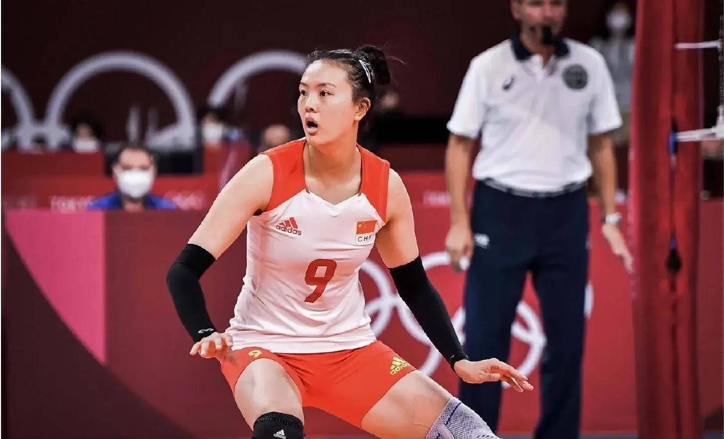 已经说了,张常宁估计会上场顶一下后排,所以张宝宝已经是摩拳擦掌,跃