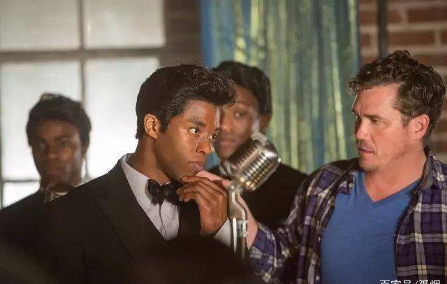 《黑豹》男主演去世,续集或用替身ai换脸,成名前跑10年龙套_查德维克