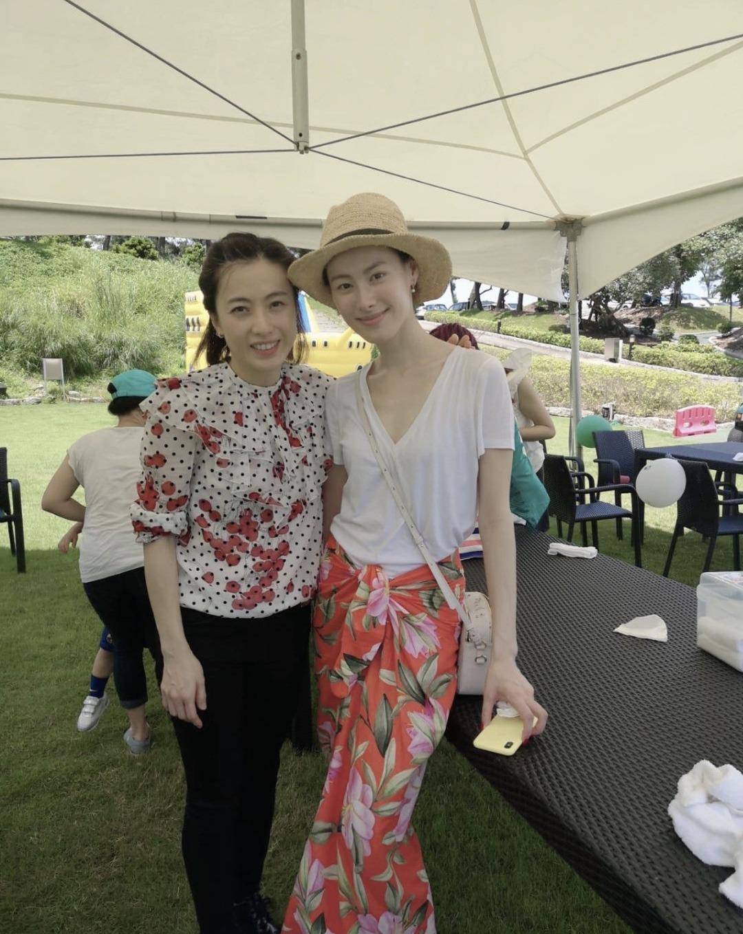 女经理 