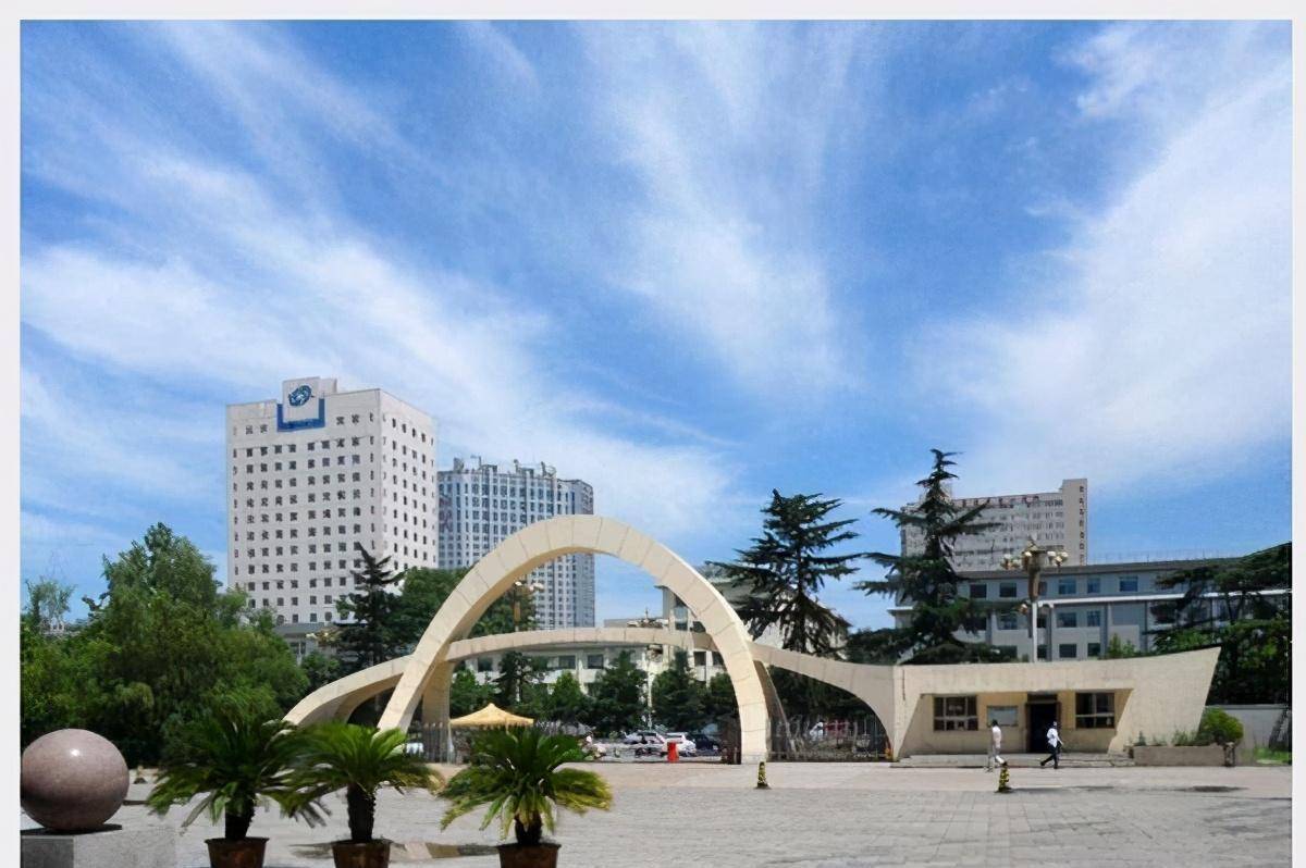 河北科技工程职业技术大学_河北科技工程职业技术大学的_河北科技工程职业学院多大