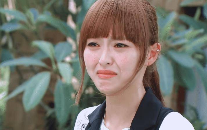 戴起眼镜,梳爆炸头,40岁唐嫣是彻底颠覆了_汪小姐_刘海_都市