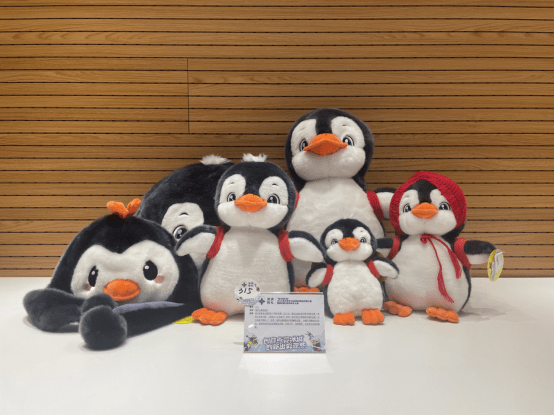 玩偶银奖哈尔滨印象-奇趣哈尔滨花样新年·中央大街辽金古意鸡冠壶