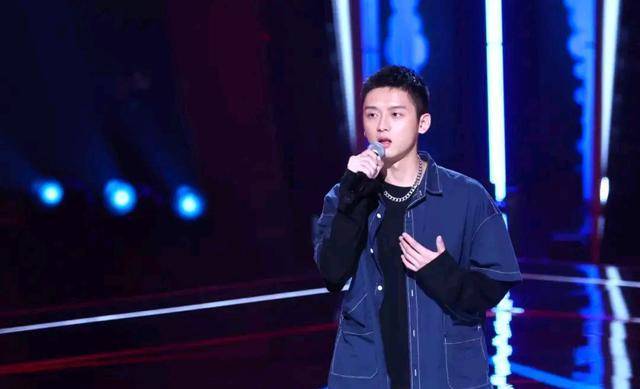 "好声音"冠军学员盲选时导师转身有蹊跷,王泓昊伍珂玥很难夺冠_李荣浩