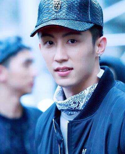 关于黄景瑜的3段荒唐感爱情,一失足成千古"恨"_王雨_感情_张艺上