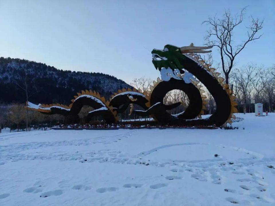区以及演艺区,打造冬季休闲新场景,将呈现一场美轮美奂的冬季嘉年华