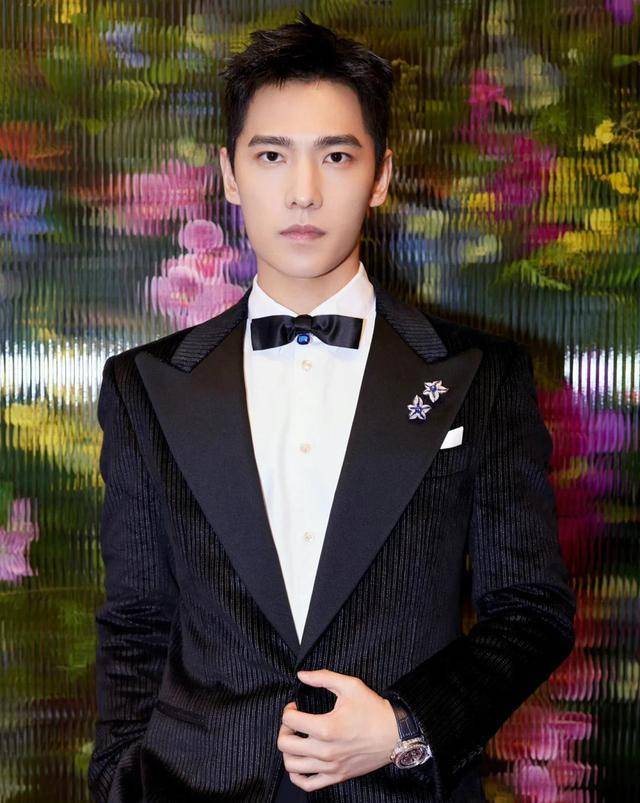 晚宴后台抓拍:舒淇大口吃东西,赵露思变社牛,杨洋被指不开心_嘉宾