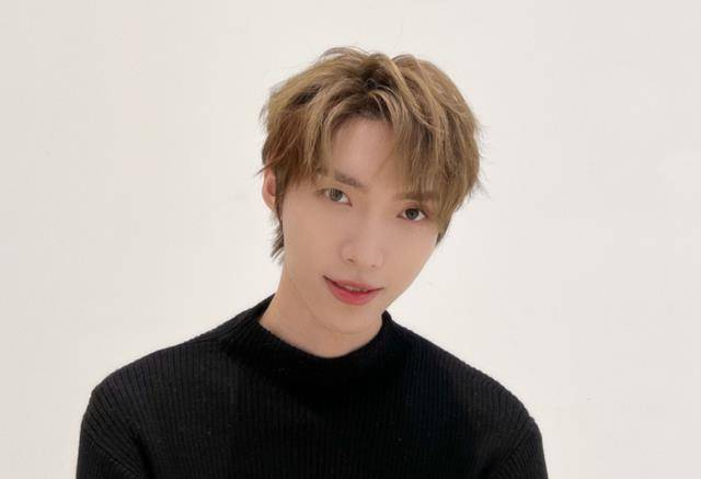 赵磊恋情曝光,与女友连约3天会彭楚粤,女方被扒是"私生站姐"_qko_网友