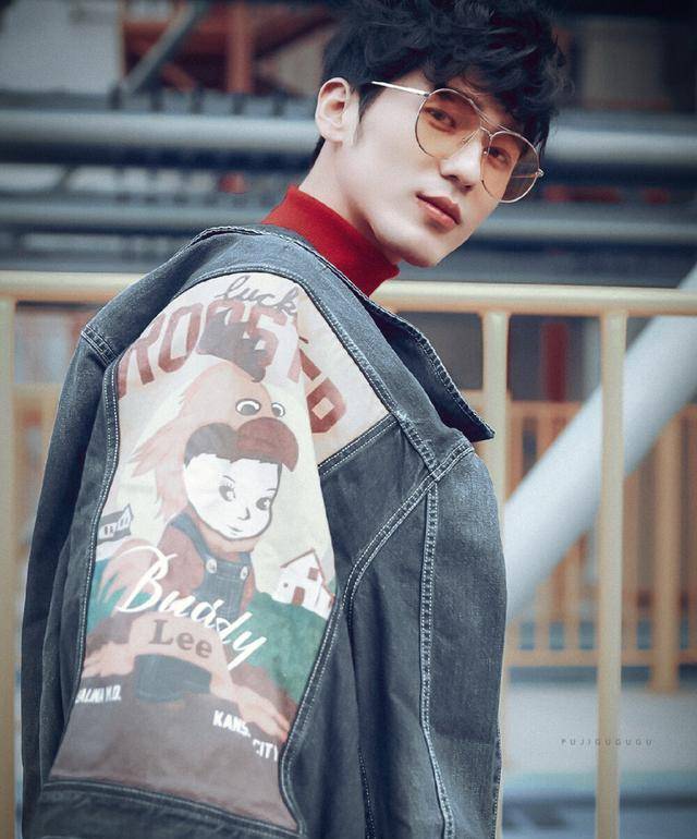 都是凭《镇魂》大火,为何白宇沉寂许久,朱一龙却热度不断?